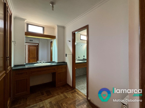Piso Entero En Nueva Córdoba De 3 Dormitorios En Suite Mas Dep De Servicio 210 M2