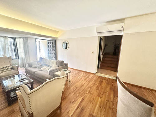 Venta De Hermosa Casa En Parque Chacabuco