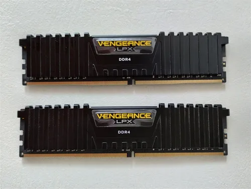 Kit Corsair Lpx 16gb (2 X 8gb) Ddr4 3200 / Villurka Comp (Usado)