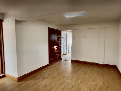 Remodelado, Excelente Ubicación, Gastos Comunes Incluidos
