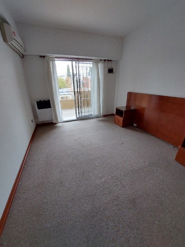Imagen 2 de 14 de Departamento En Venta En Quilmes Oeste
