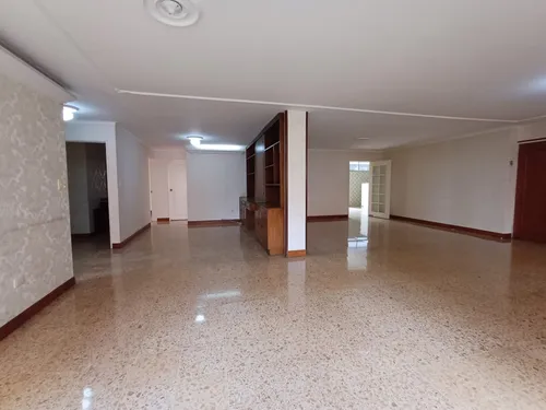 Apartamento En Venta En Laureles. Cod V12638