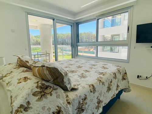 Apartamento En Venta De 1 Dormitorio En Playa Brava