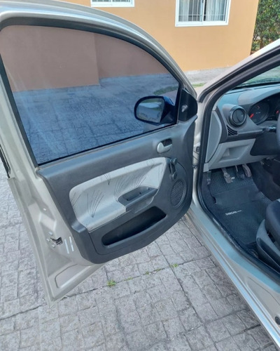 Ford Fiesta 1.6 Ambiente Mp3
