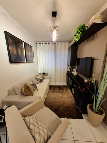 Apartamento 2 Dormitórios Com 1 Suite