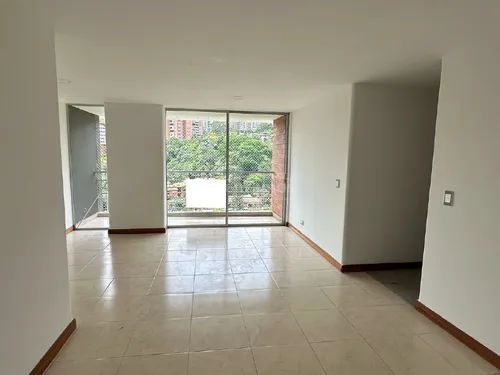 Apartamento En Arriendo En Cumbres. Cod A776085
