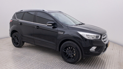 Imagen 5 de 18 de Kuga 2.0 Sel 4x2 Aut. L/17