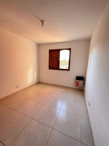 Alquiler Duplex De 2 Dormitorios Escritorio Con Garage Y Patio Zona - Orfeo Superdomo - Veni A Conocerlo!!!
