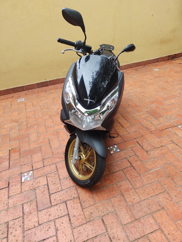 Imagem 3 de 4 de Honda Pcx Dlx