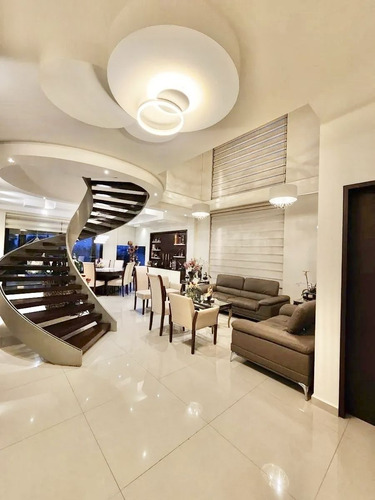 Exclusiva Casa En Venta - Residencial Hacienda San Antonio, Metepec