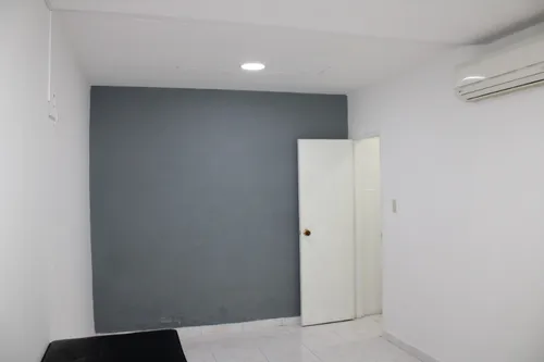 Cómodo Consultorio Con A/a En Centro Médico