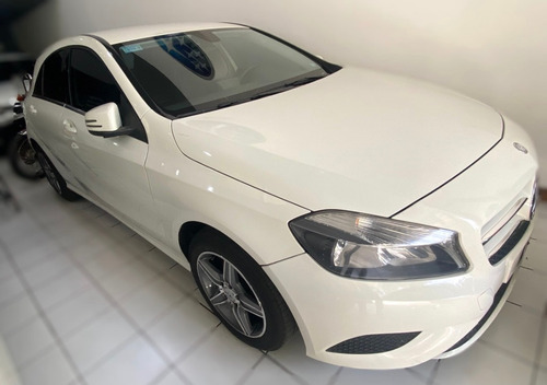 Imagen 6 de 11 de Mercedes Benz A200 Blueeffiency 2013 Manual