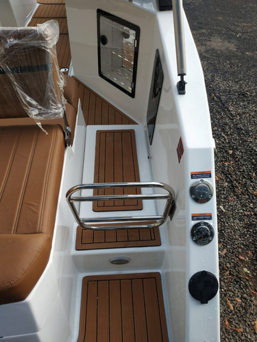 Imagem 6 de 19 de Lancha 240 Open -pronta Entrega Motor 250 Hp- 24 Pes