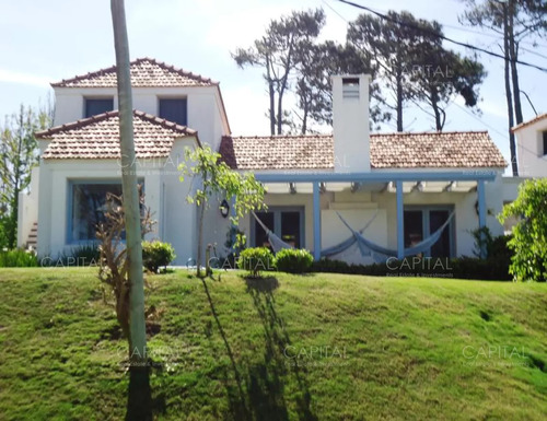 Lindisima Casa En Venta En Montoya La Barra 