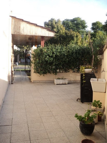 Imagen 6 de 13 de Chalet En Venta En Ituzaingo Norte