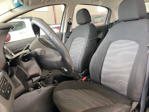Imagem 5 de 10 de Fiat Punto 1.4 Attractive 8v Flex 4p Manual