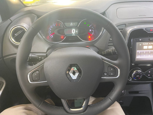 Imagen 9 de 15 de Autos Y Camionetas Renault Captur Bose Volkswagen Toyota E
