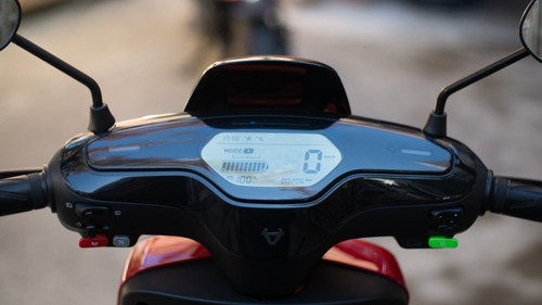 Imagen 13 de 15 de Moto Electrica Scooter Nuuv M+ Sport Bosch Litio Panasonic