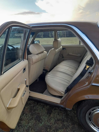 Imagen 6 de 13 de Mercedes-benz 230e