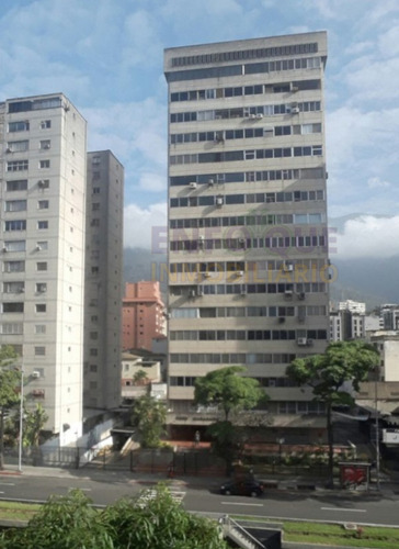 Imagen 1 de 14 de Oficina En Venta En La Torre Maracaibo (efi)