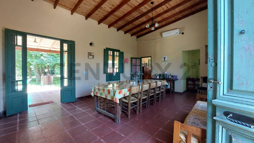 Venta Encantadora Casa En Villa Lia, Areco Con Jardin