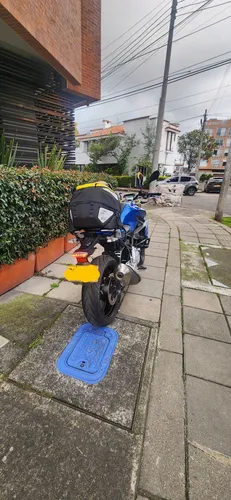 Bmw 310 R Como Nueva. Único Dueño. Maniguetas Ajustables