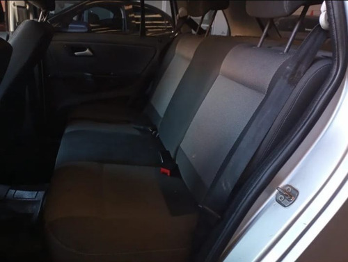 Volkswagen Suran 1.6 Trendline 11b 2012