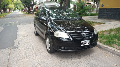 Volkswagen Suran 1.6 I Highline 90d 2010