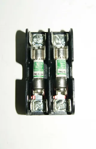 Bloque De 2 Fusibles Cc-tron Fnq-r-3/4 30a 600v Cod 01566 (Usado)