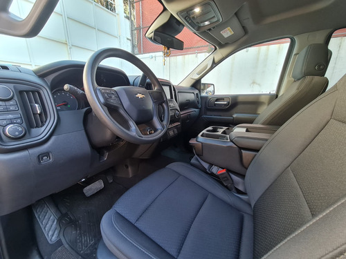 Chevrolet Silverado 5.3 V8 Custom Doble Cabina 4X4 At