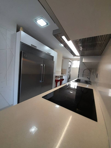 Apartamento En Venta En El Parral, Valencia 273660 Lz