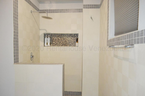 En Venta Encantador Apartamento En Planta Baja En Los Samanes Jb