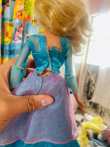 Muñeca Barbie Princesa De La Isla (Usado)