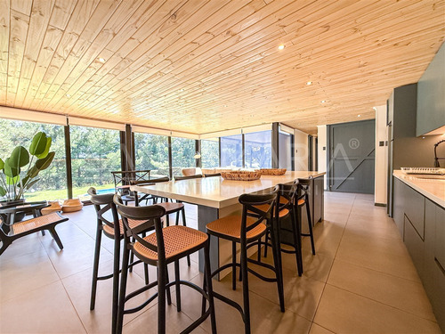 Casa En Venta De 4 Dormitorios En Concepción
