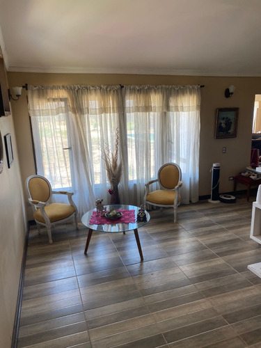 Oportunidad. Vende Dueño. Hermosa Casa Familiar Sector Haras