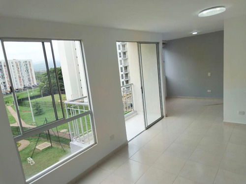 Apartamento En Los Naranjos Mz 4, Venta - Jamundi