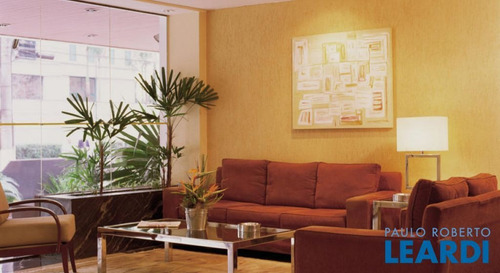 Imagem 7 de 11 de Flat - Itaim Bibi - Sp - 15924