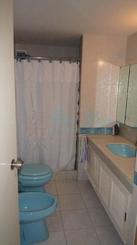Apartamento En Mansa, 2 Dormitorios *- Ref: 859