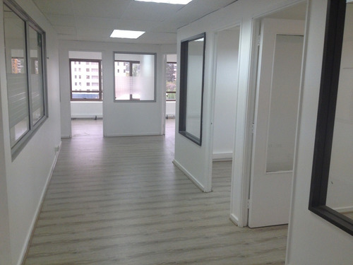 Oficina En Arriendo, Sector Las Condes Id 49.244-ofi