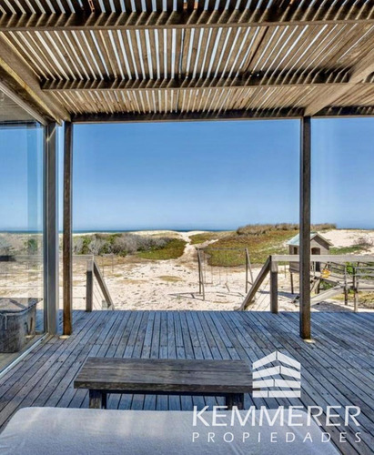 ****casa Frente Al Mar En Punta Del Este****