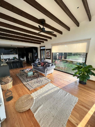 Hermosa Casa En Arriendo, En Condominio