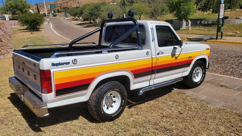 Ford F-150 Explorer V8 302