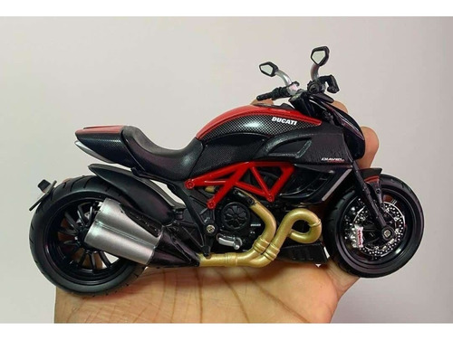 Moto Ducati A Escala