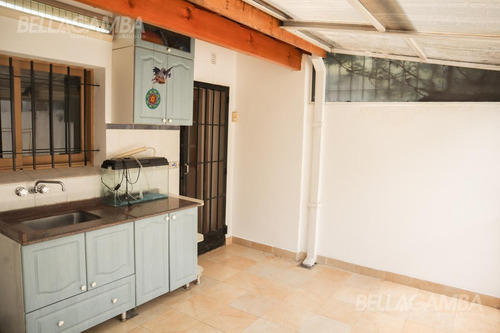 Imagen 9 de 18 de Sobresaliente Triplex 4 Ambientes Con Patio Y Piscina