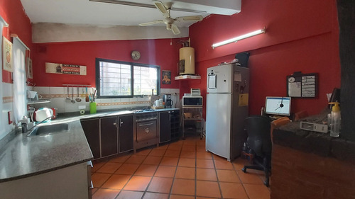 Imagen 27 de 30 de Casa Quinta 4 Ambientes Venta Lujan Pileta. Hermosa Casa En Zona Residencial Y Tranquila. Entorno Ideal Para Tu Familia. Por Precio Y Calidad Nada Igual. Inmobiliaria Profesionalidad Y Seguridad.