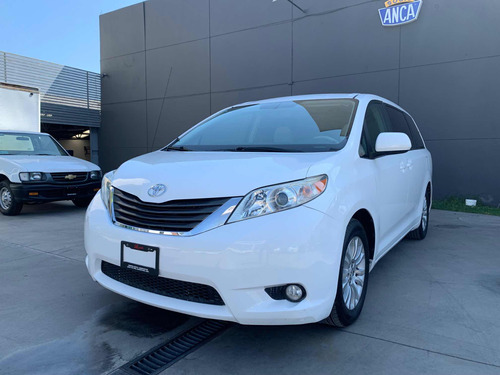 Toyota Sienna Xle At