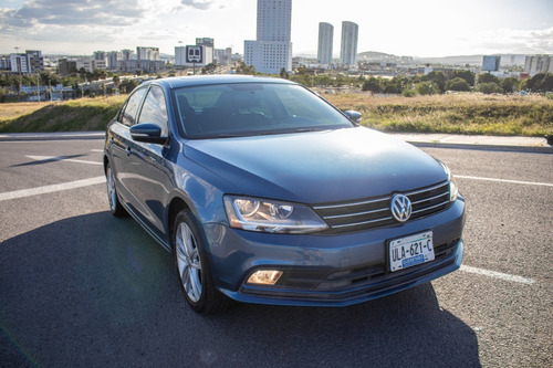 Imagen 3 de 15 de Jetta Sportline Mk Vi 2018 Azul
