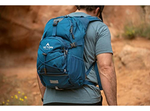 Mochila De Hidratación Oasis 22l Con Vejiga 3l Teton Sports Color Rojo Diseño De La Tela Lisa
