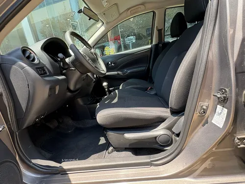 Nissan Versa 1.6 Advance At