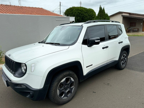 Jeep Renegade 1.8 Flex Aut. 5p